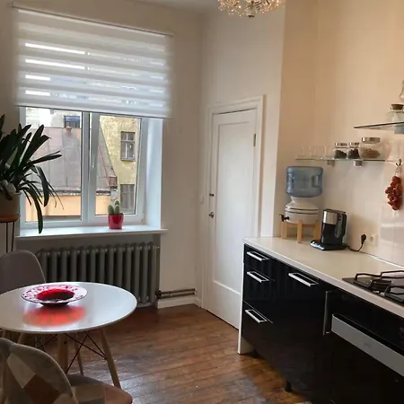 Apartment Elegants Dzivoklis Rigas Centra *
